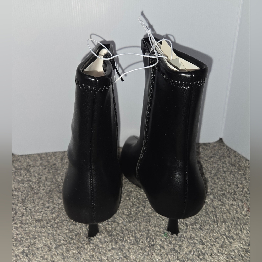 Black Faux Leather Boots, Zips Up the Side, Size 7.5, New With Tags in Box - Picture 4 of 13